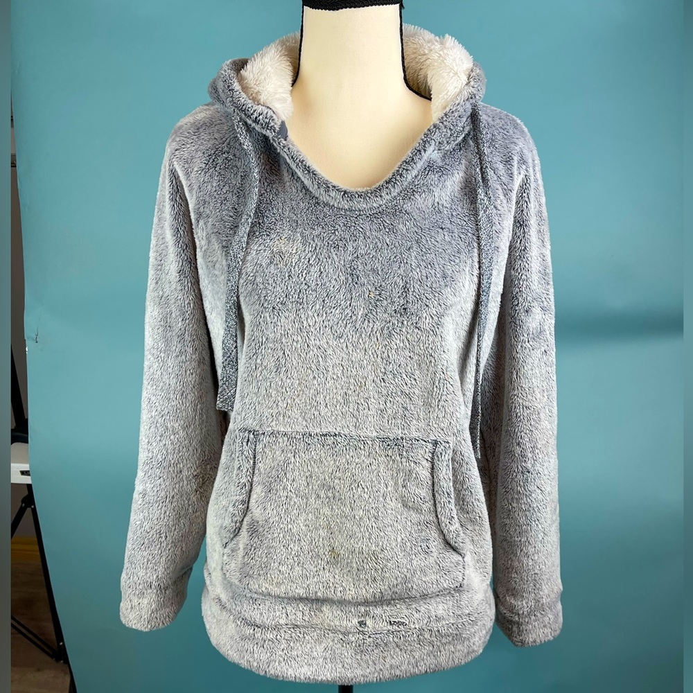Fuzzy grey hooded sweatshirt